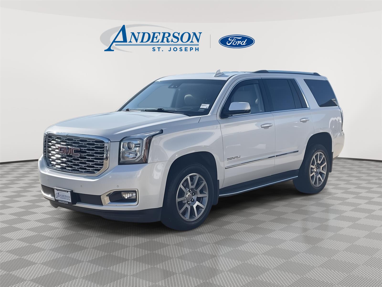 Vehicle photo 1
