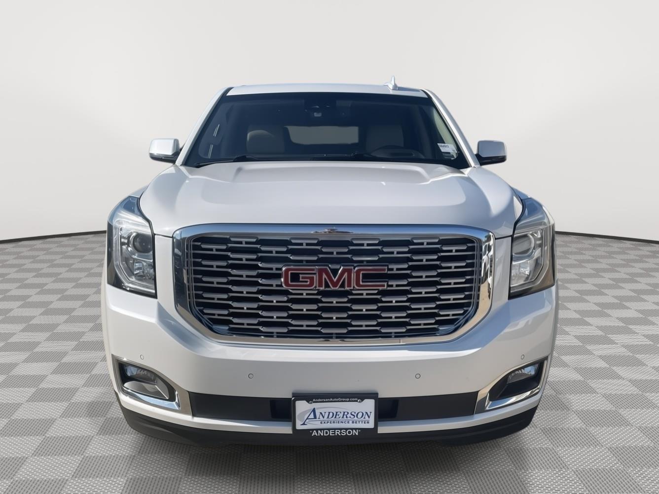 Vehicle photo 4