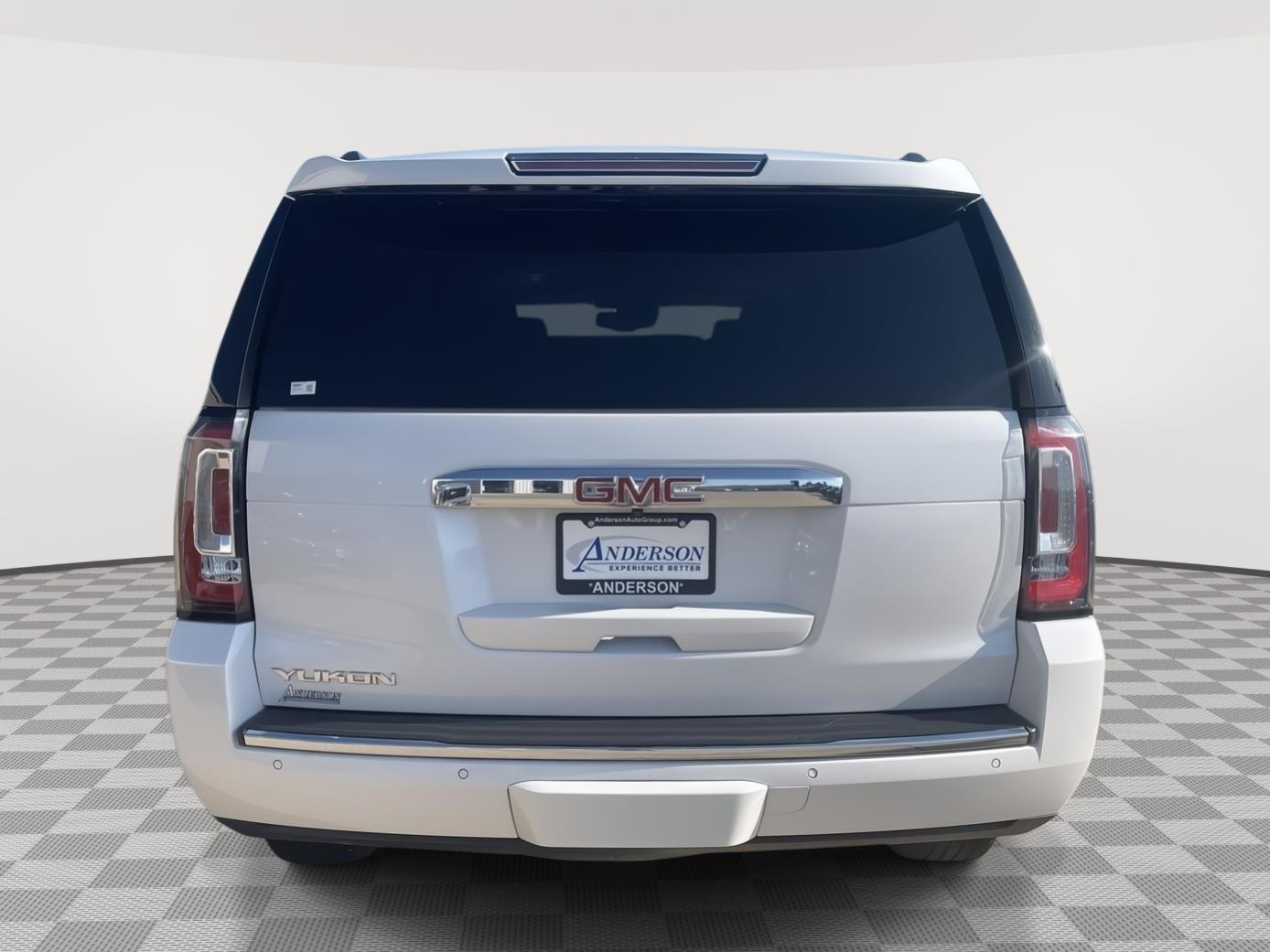 Vehicle photo 8