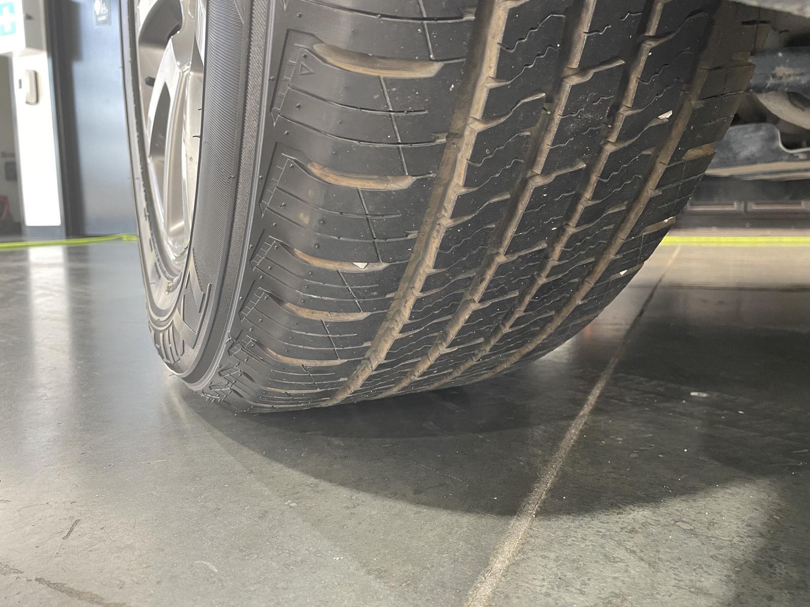 Vehicle photo 11