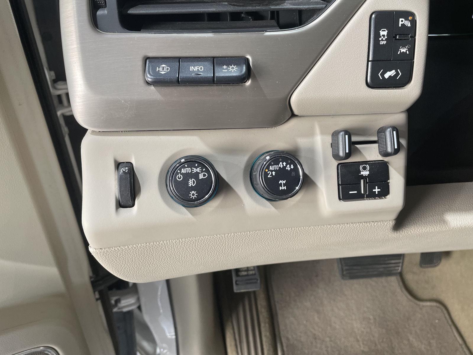 Vehicle photo 15