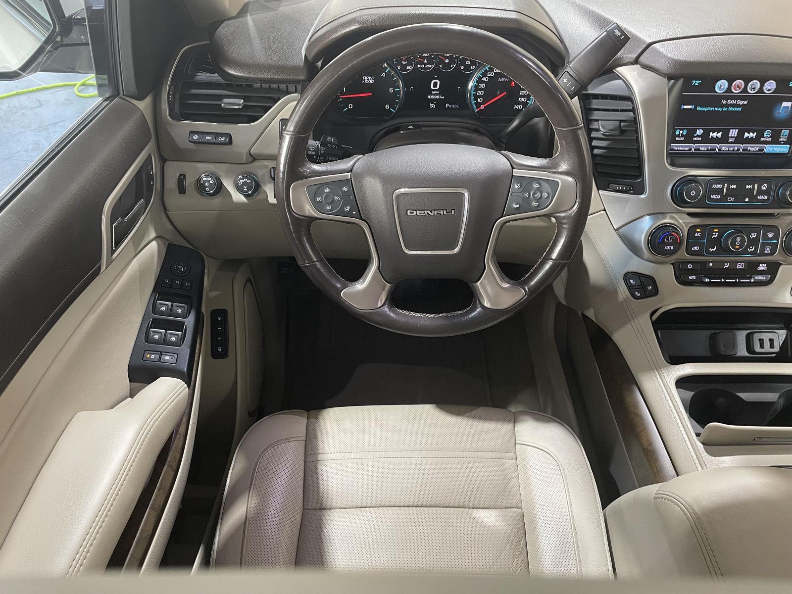Vehicle photo 17