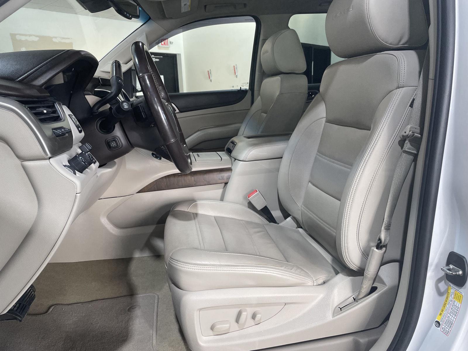 Vehicle photo 18