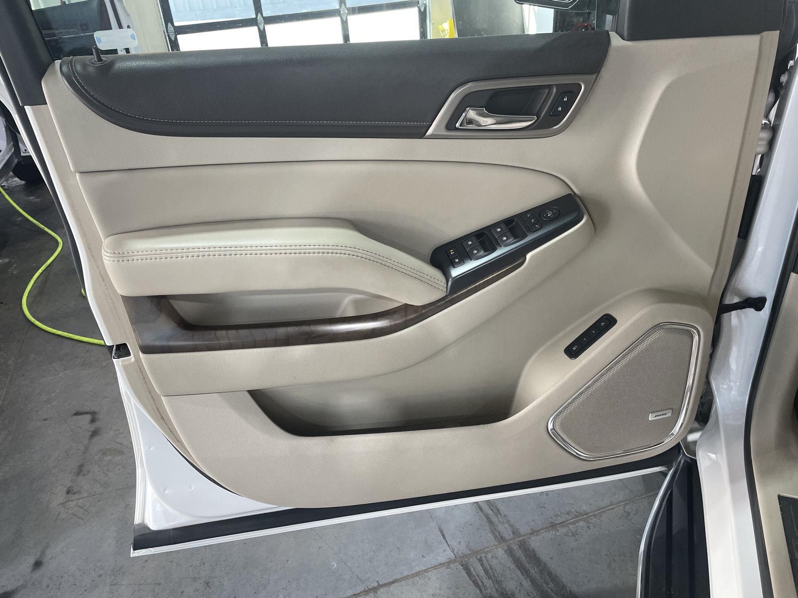 Vehicle photo 20