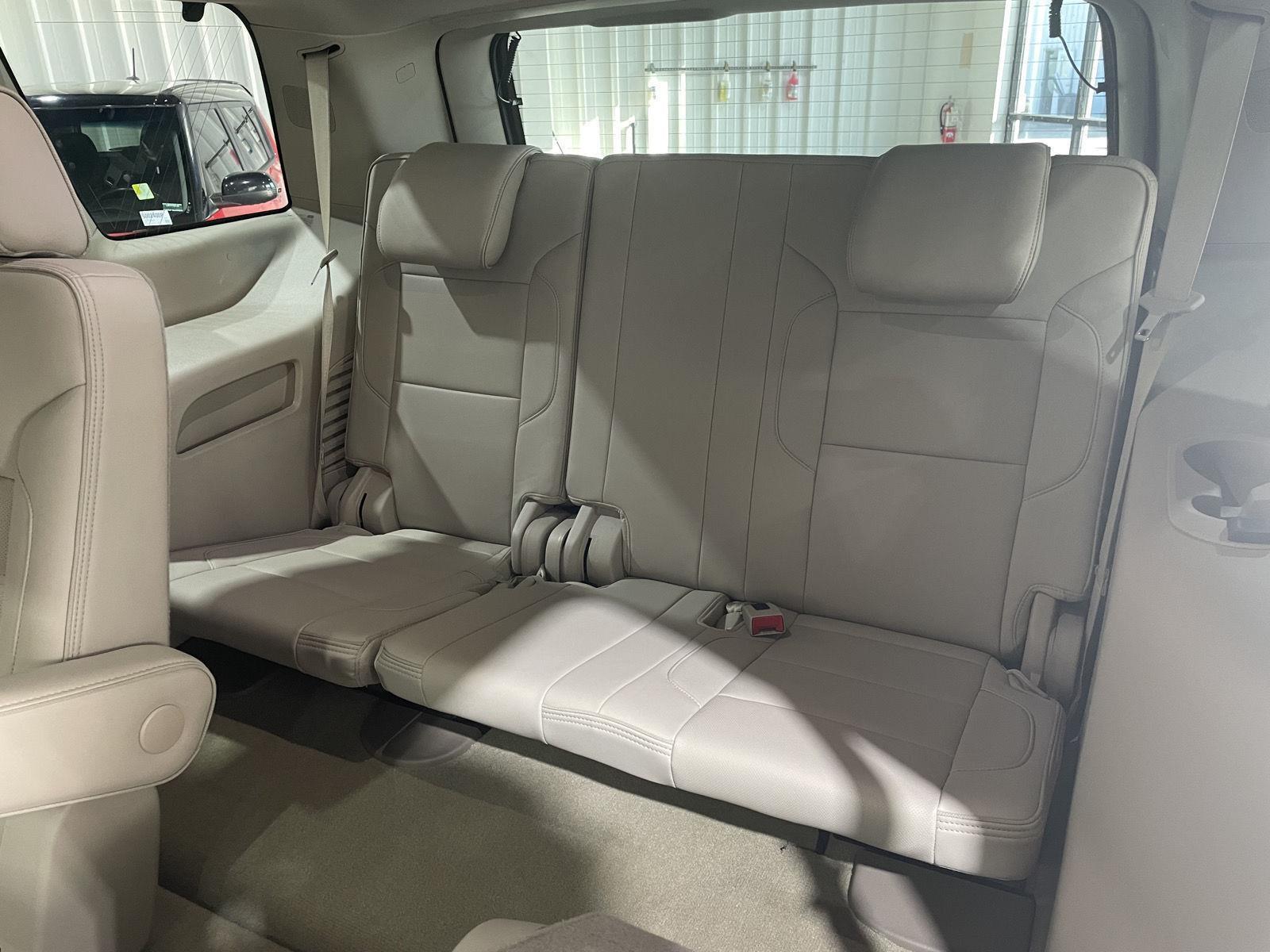 Vehicle photo 24