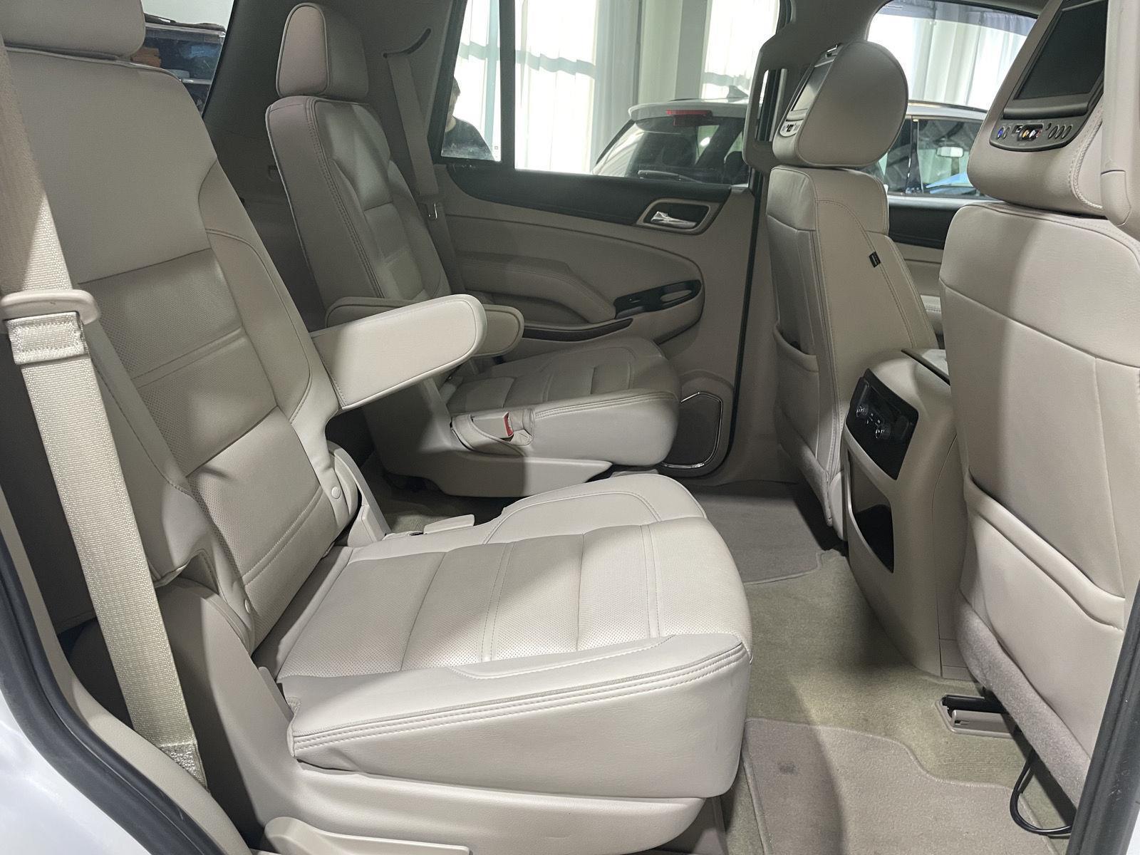 Vehicle photo 25