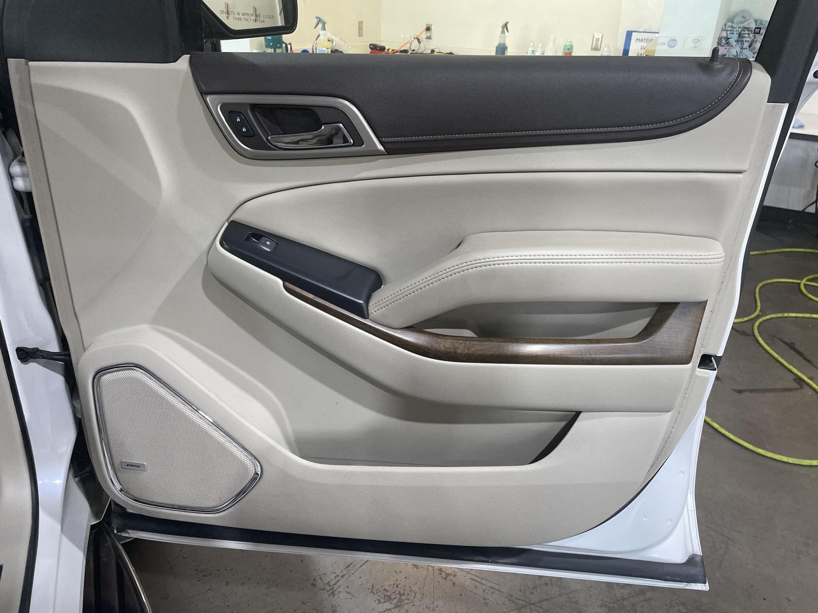 Vehicle photo 27