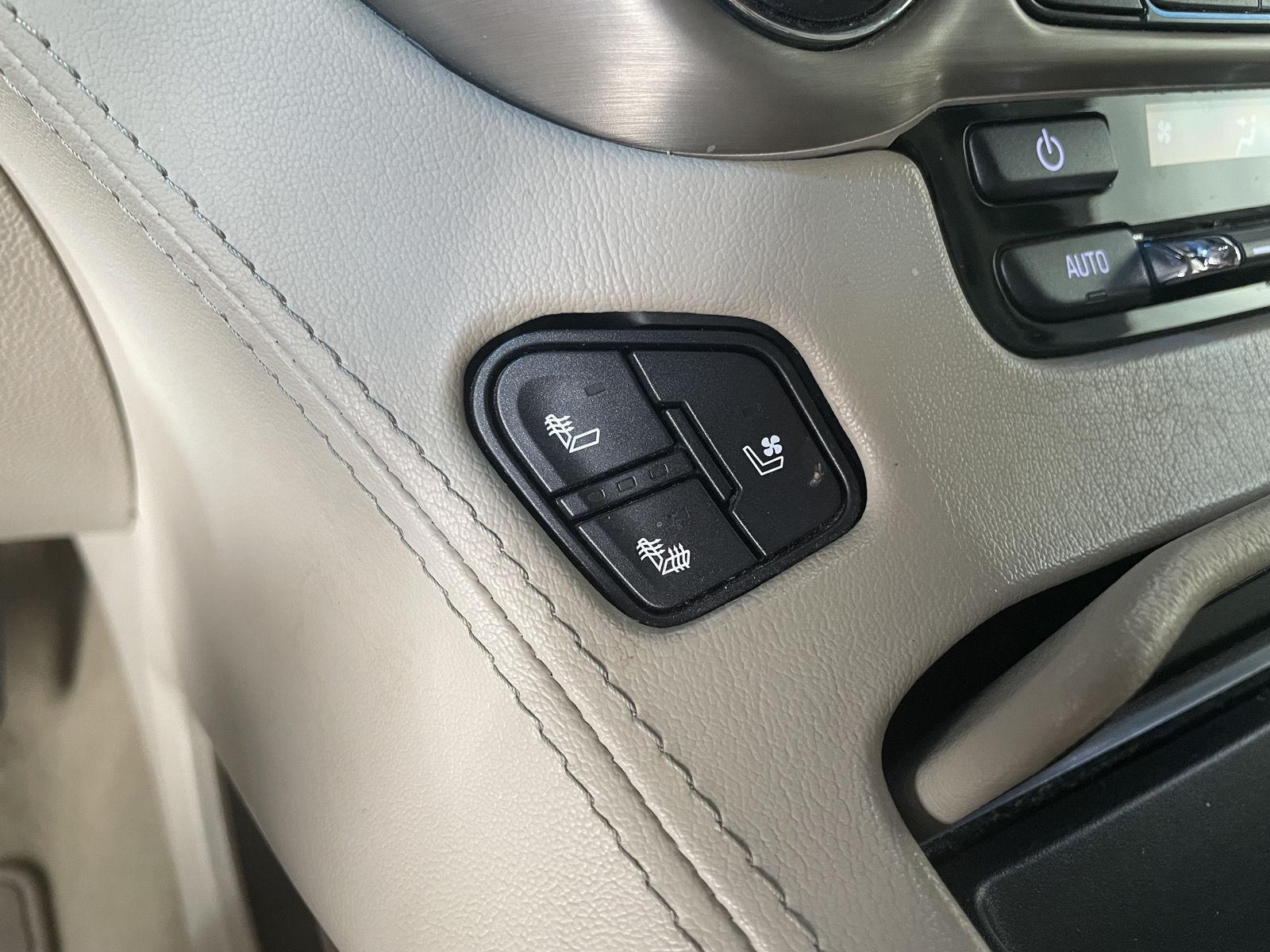 Vehicle photo 34