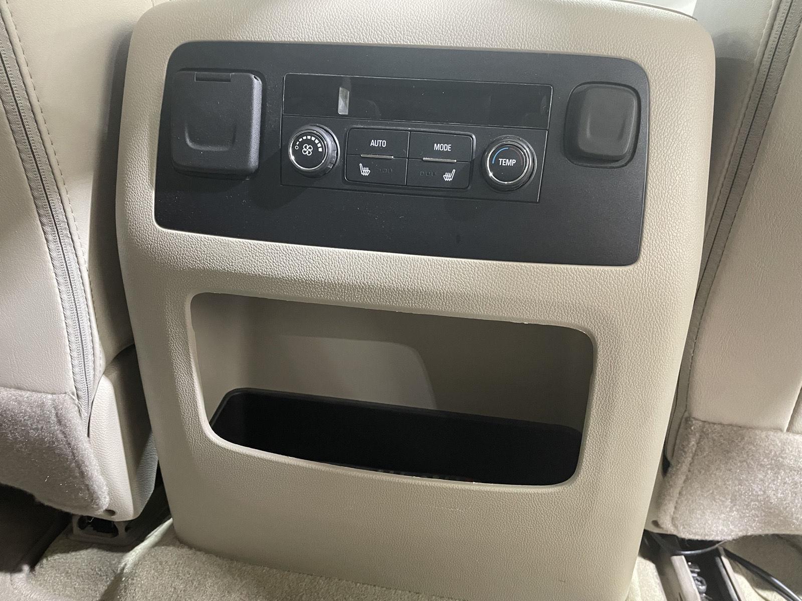 Vehicle photo 38