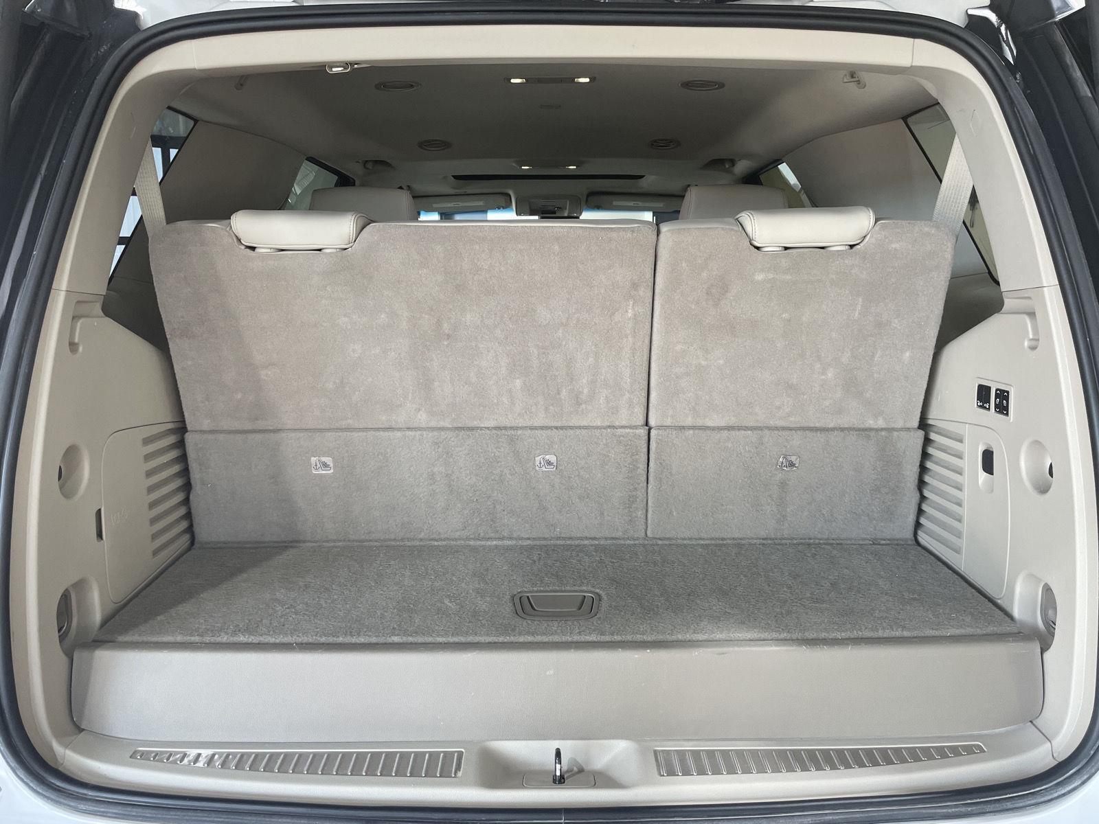 Vehicle photo 43