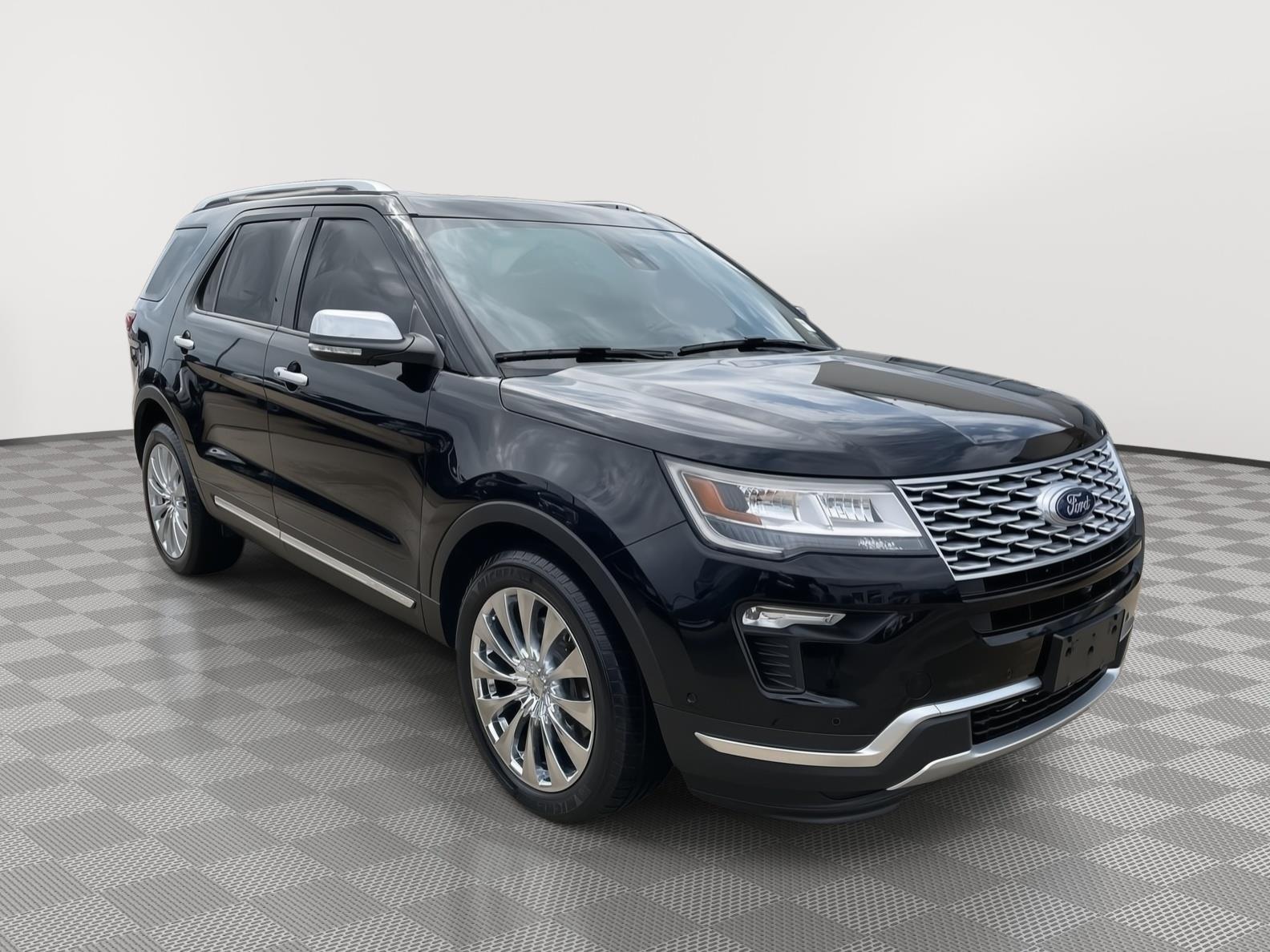 Vehicle photo 8