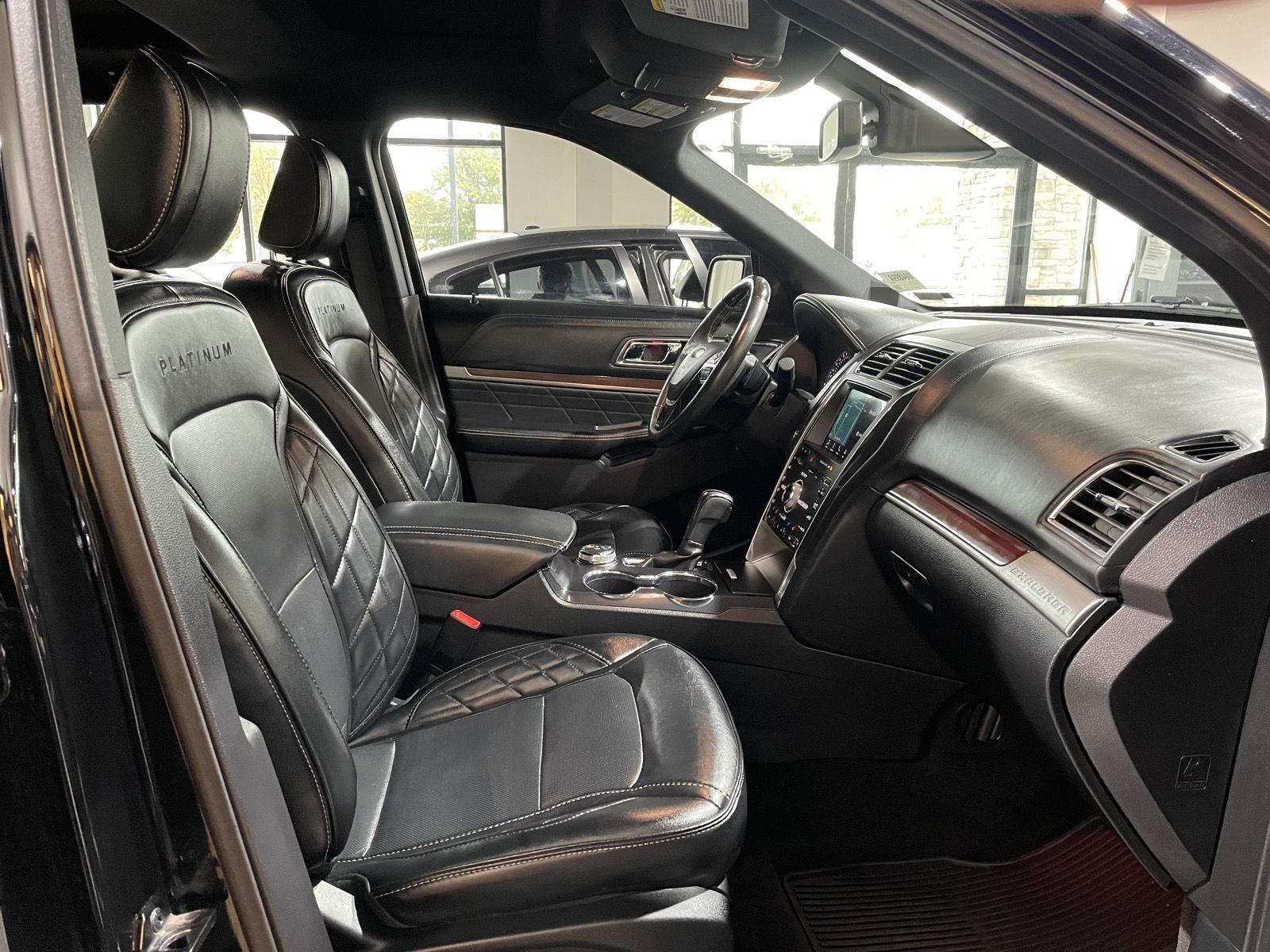 Vehicle photo 22