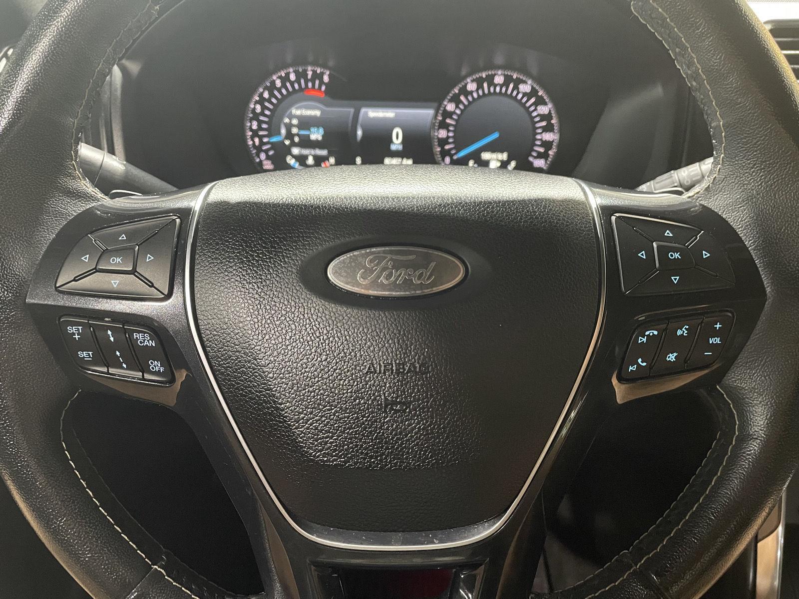 Vehicle photo 26