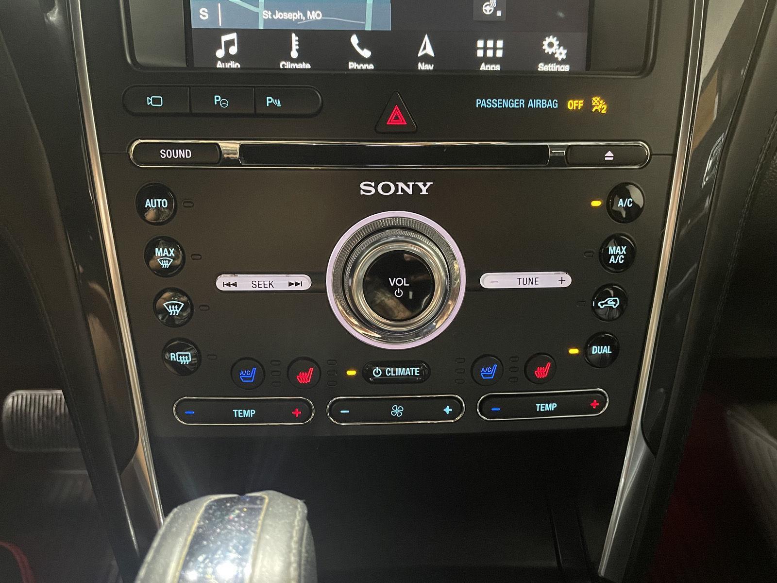 Vehicle photo 34