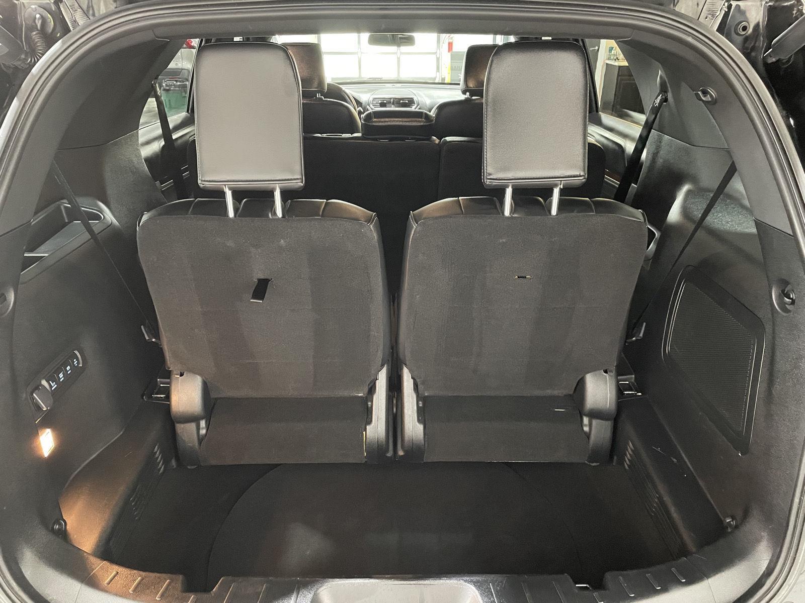 Vehicle photo 38