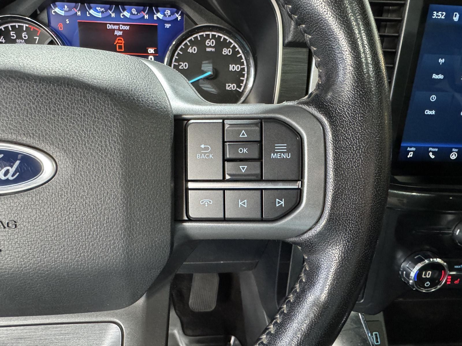 Vehicle photo 15