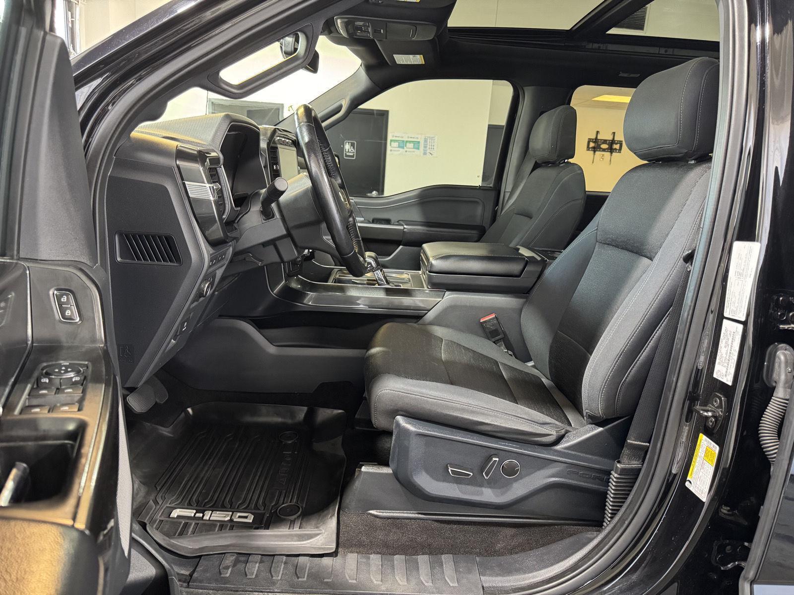Vehicle photo 18