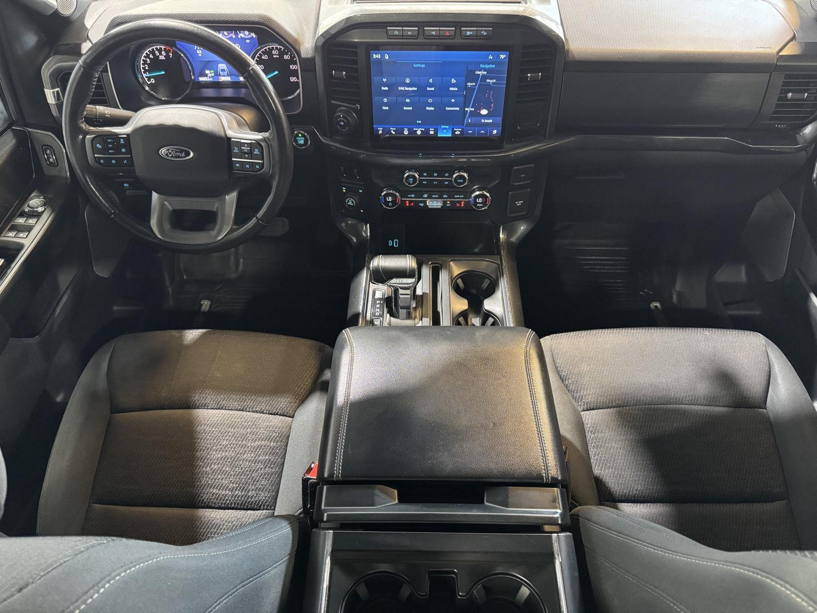 Vehicle photo 21