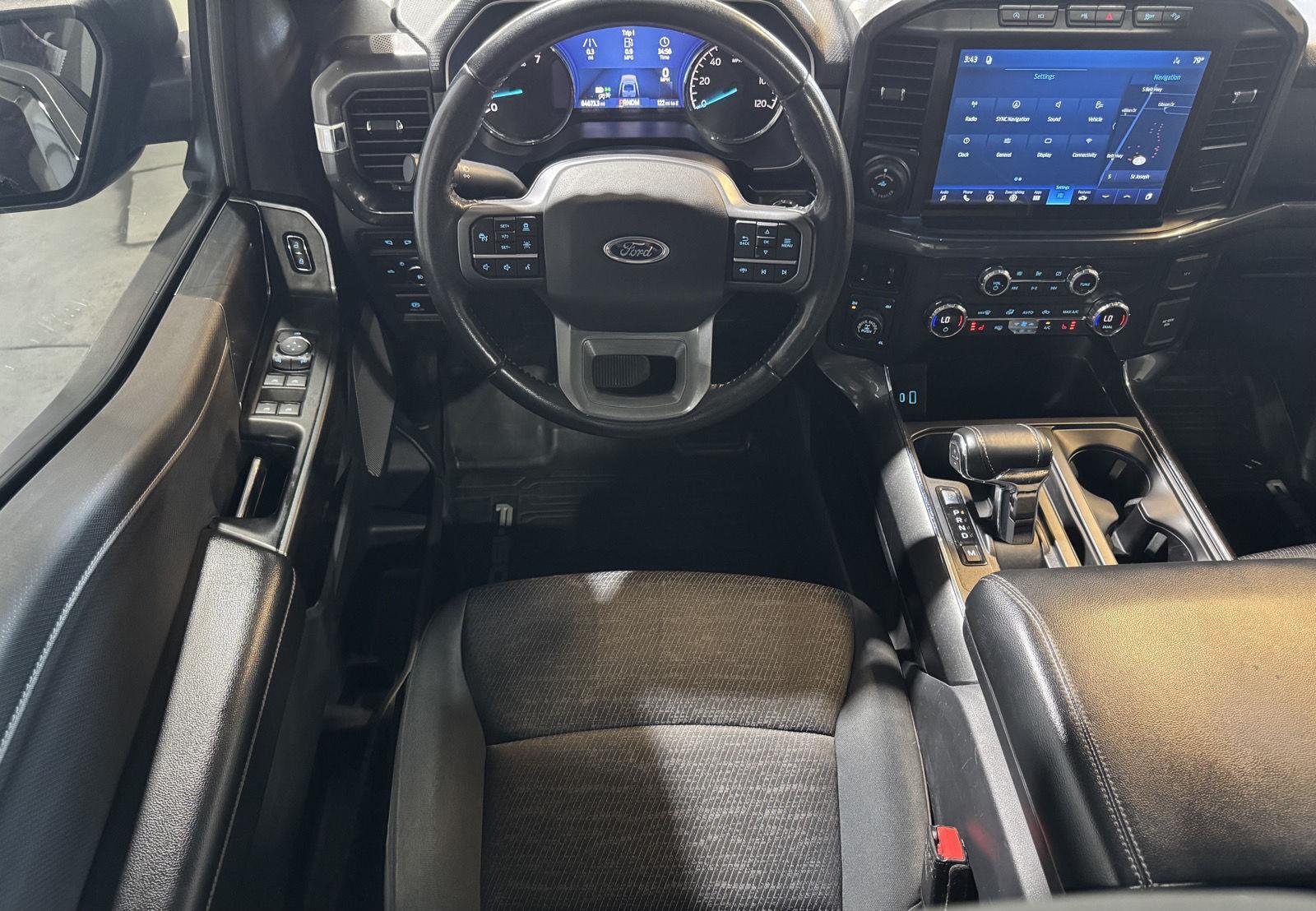 Vehicle photo 22