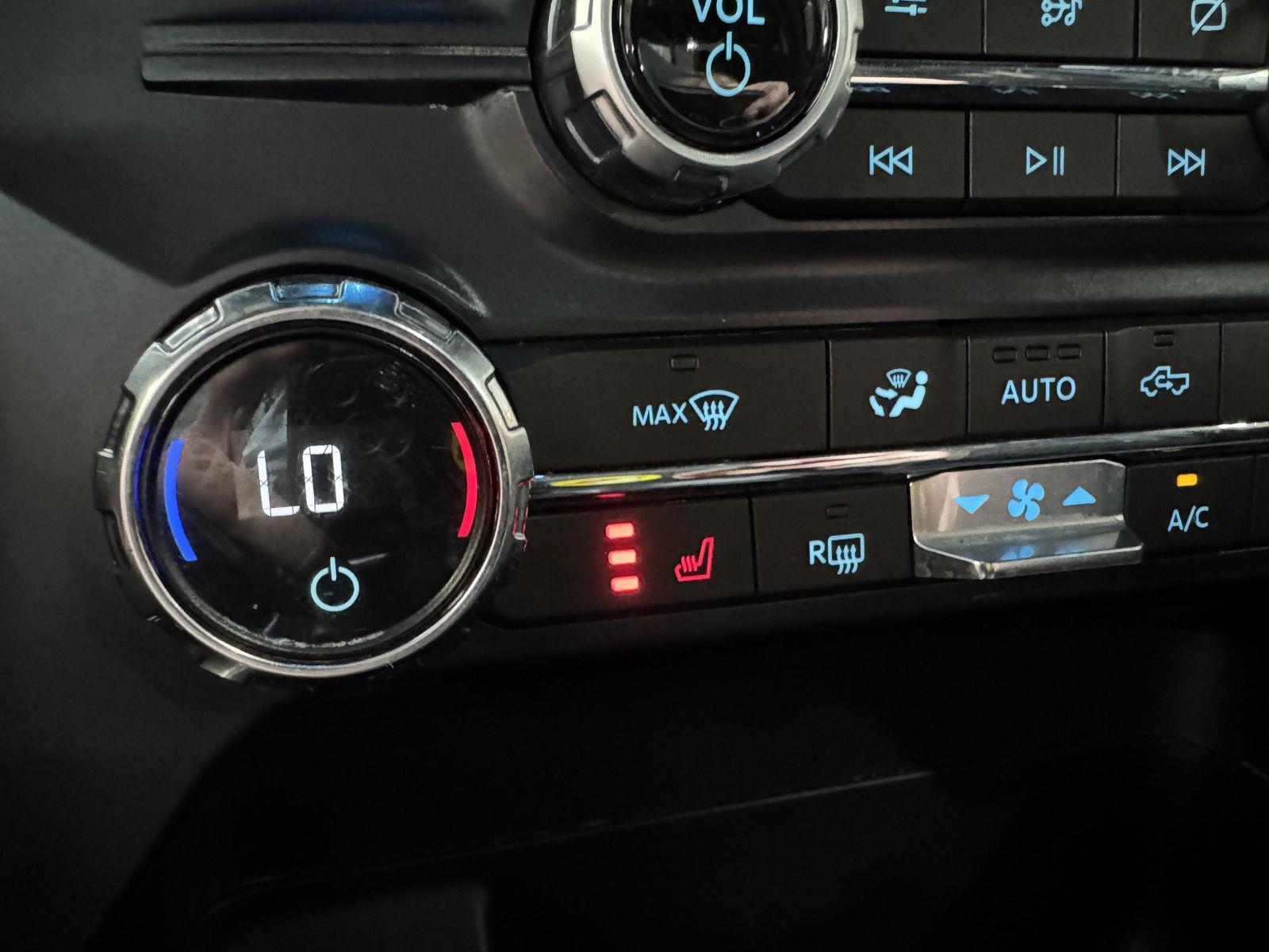 Vehicle photo 37