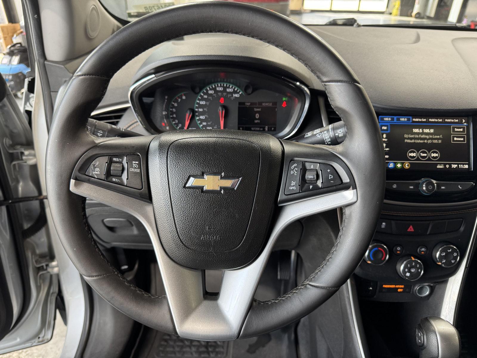 Vehicle photo 13