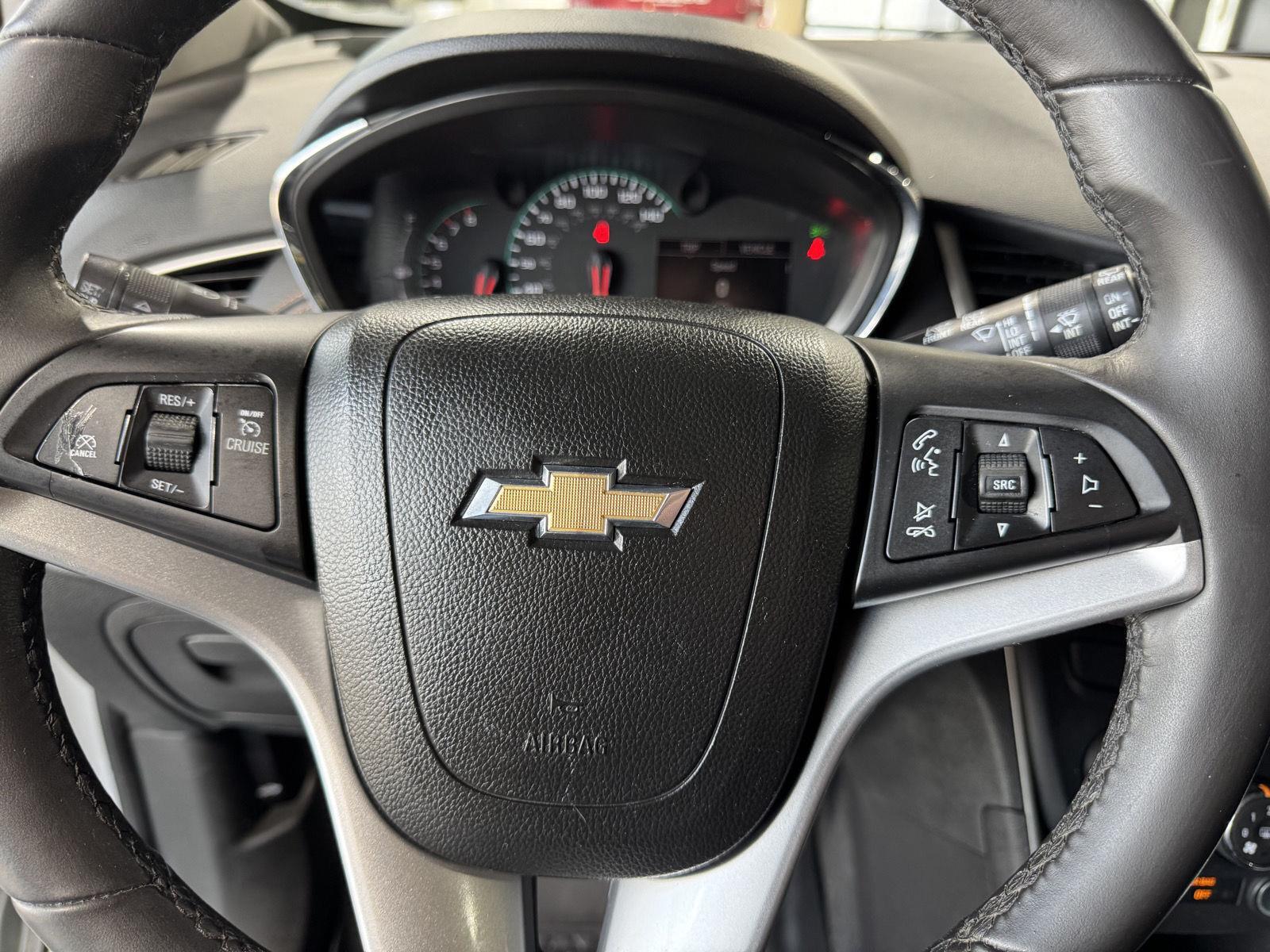 Vehicle photo 14