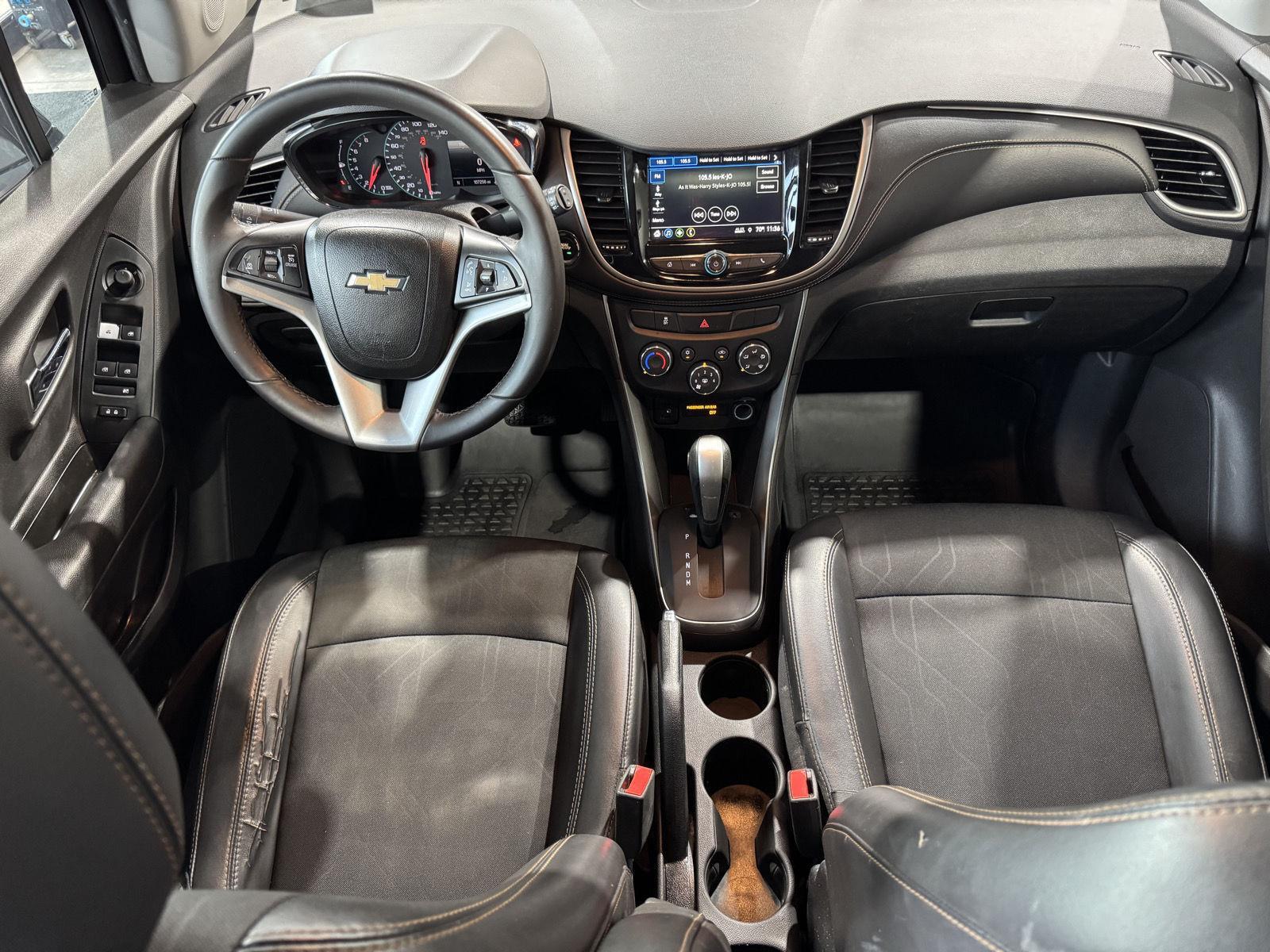 Vehicle photo 21