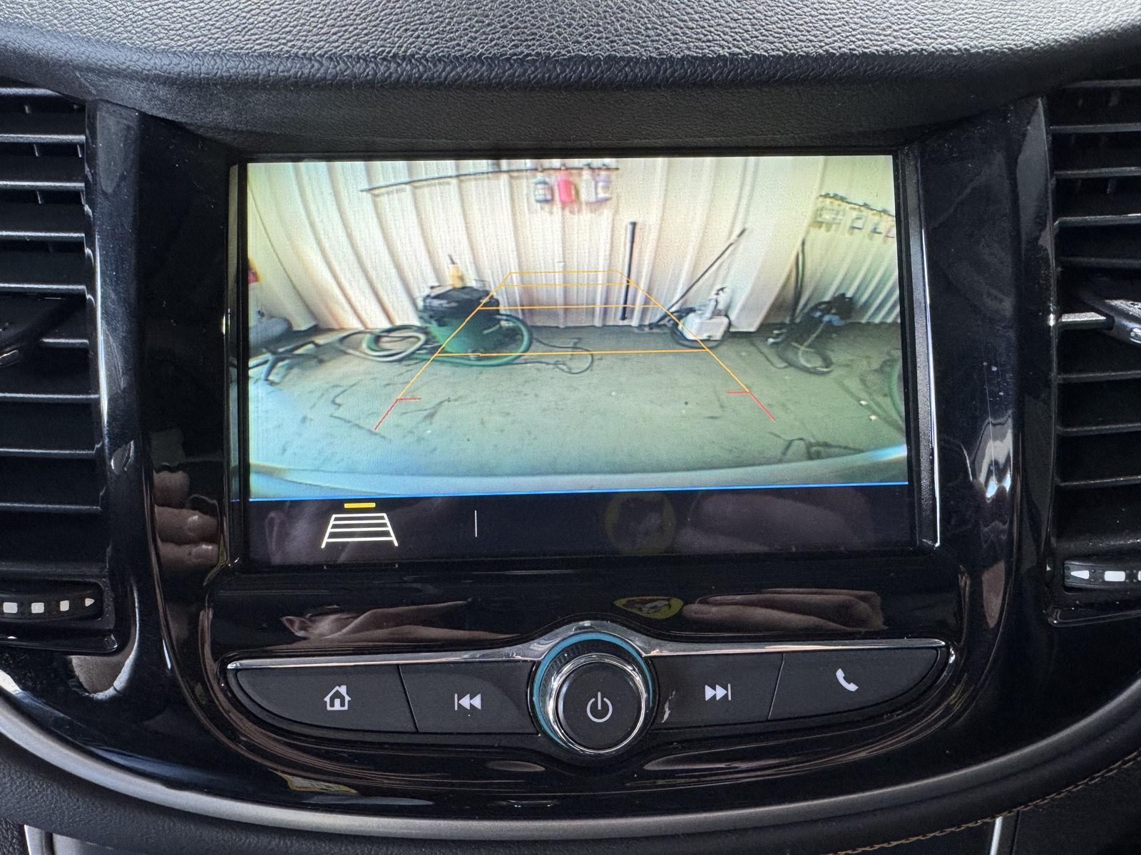 Vehicle photo 33