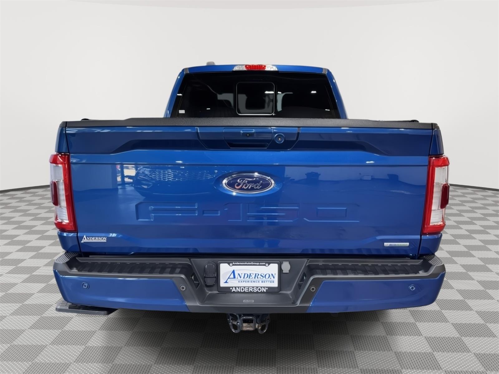 Vehicle photo 9