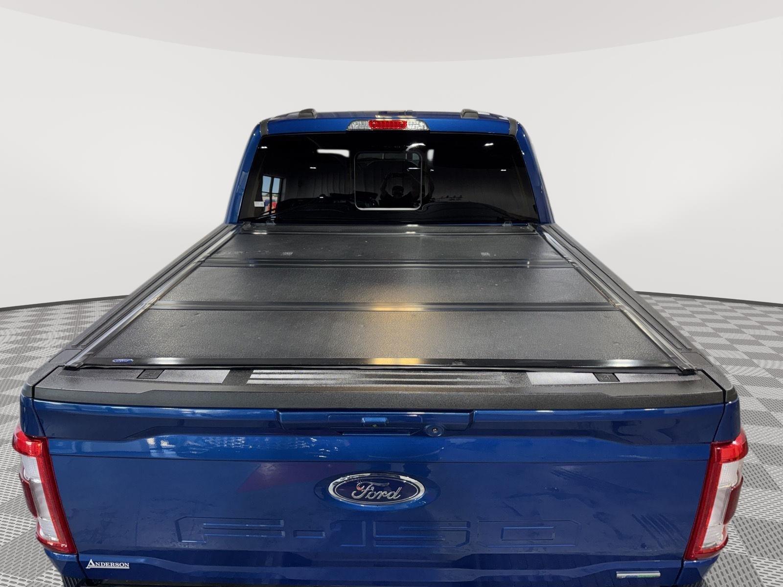 Vehicle photo 10