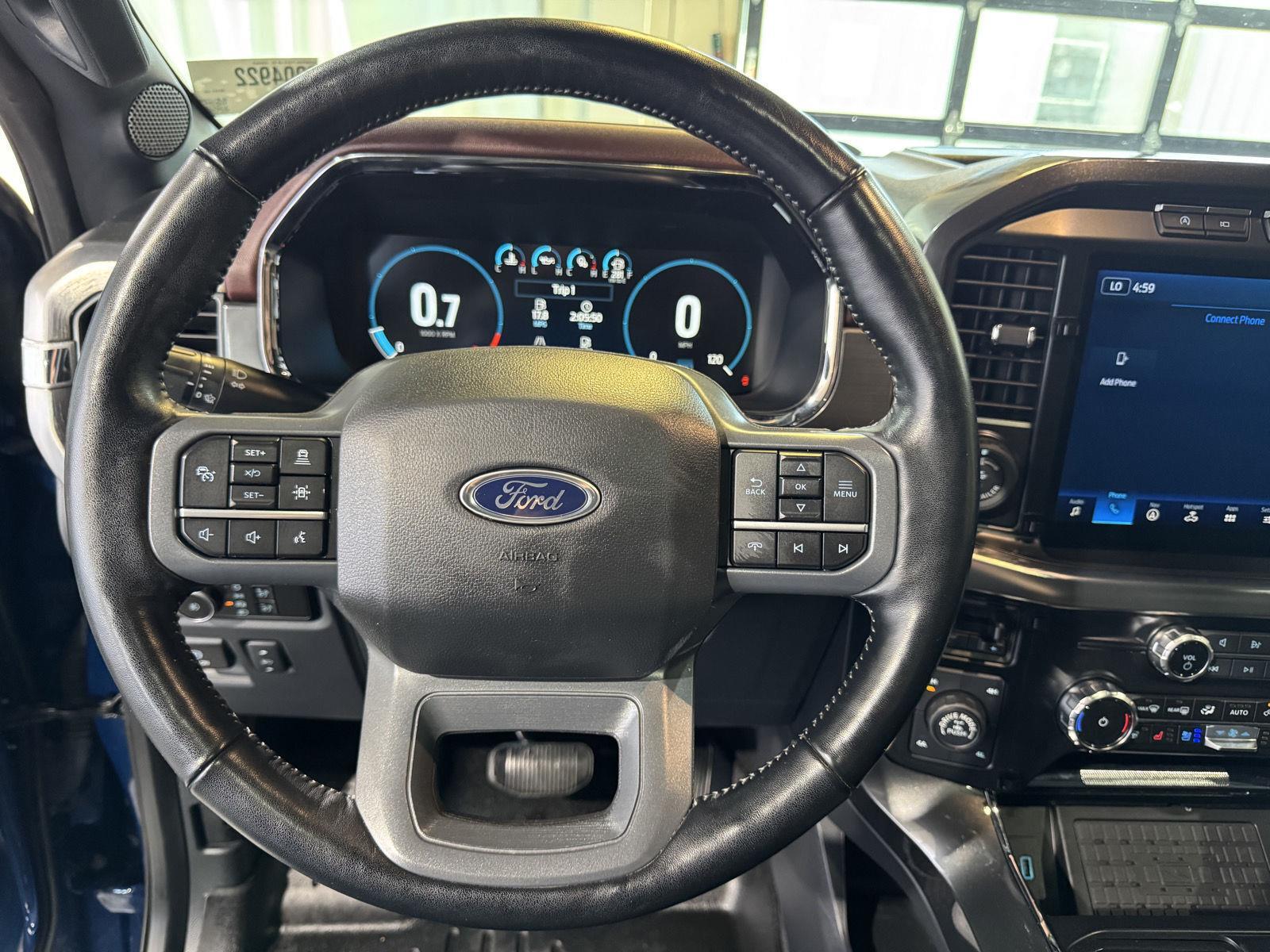 Vehicle photo 14