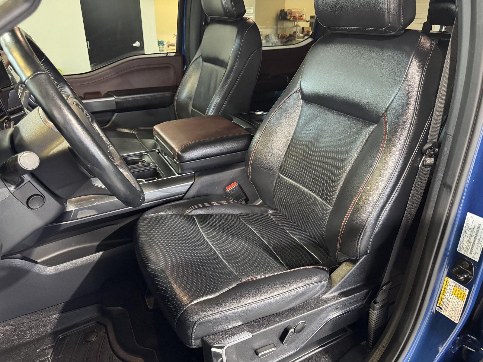 Vehicle photo 21