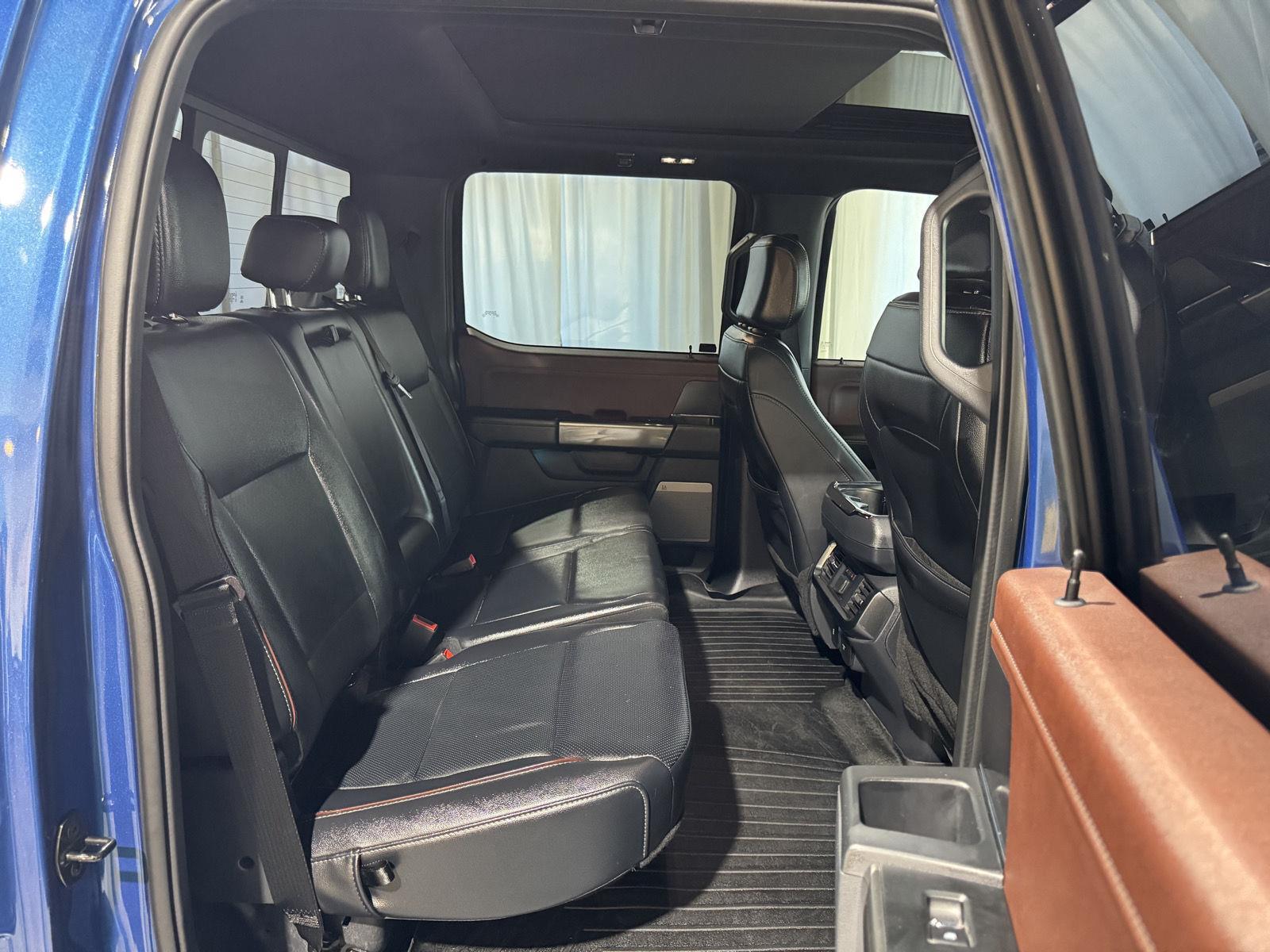 Vehicle photo 38