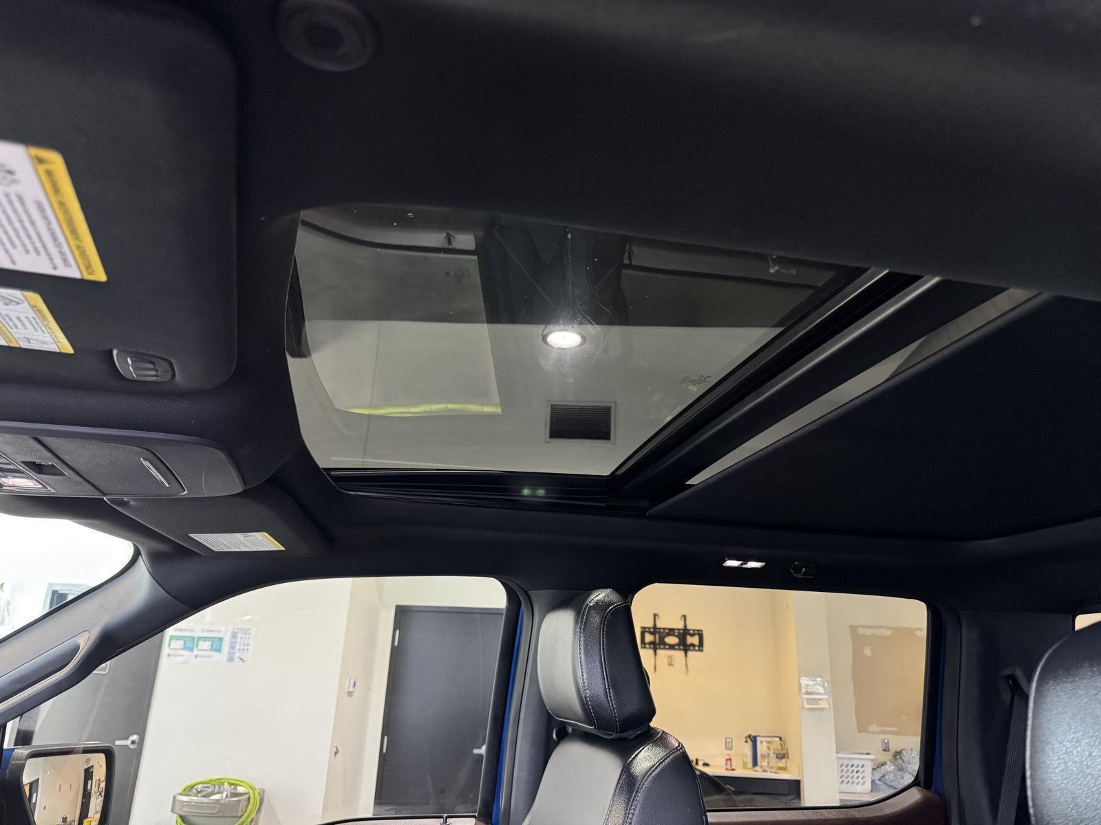 Vehicle photo 46