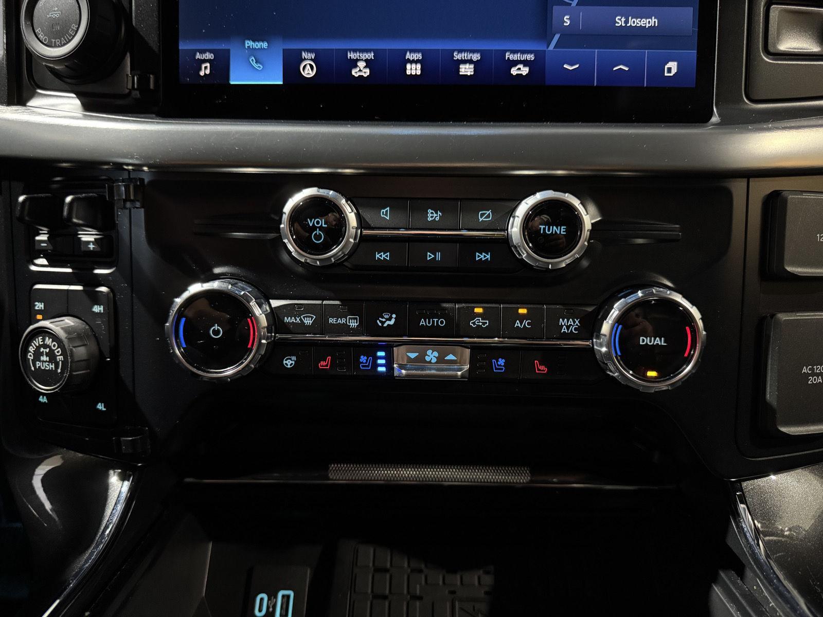 Vehicle photo 54