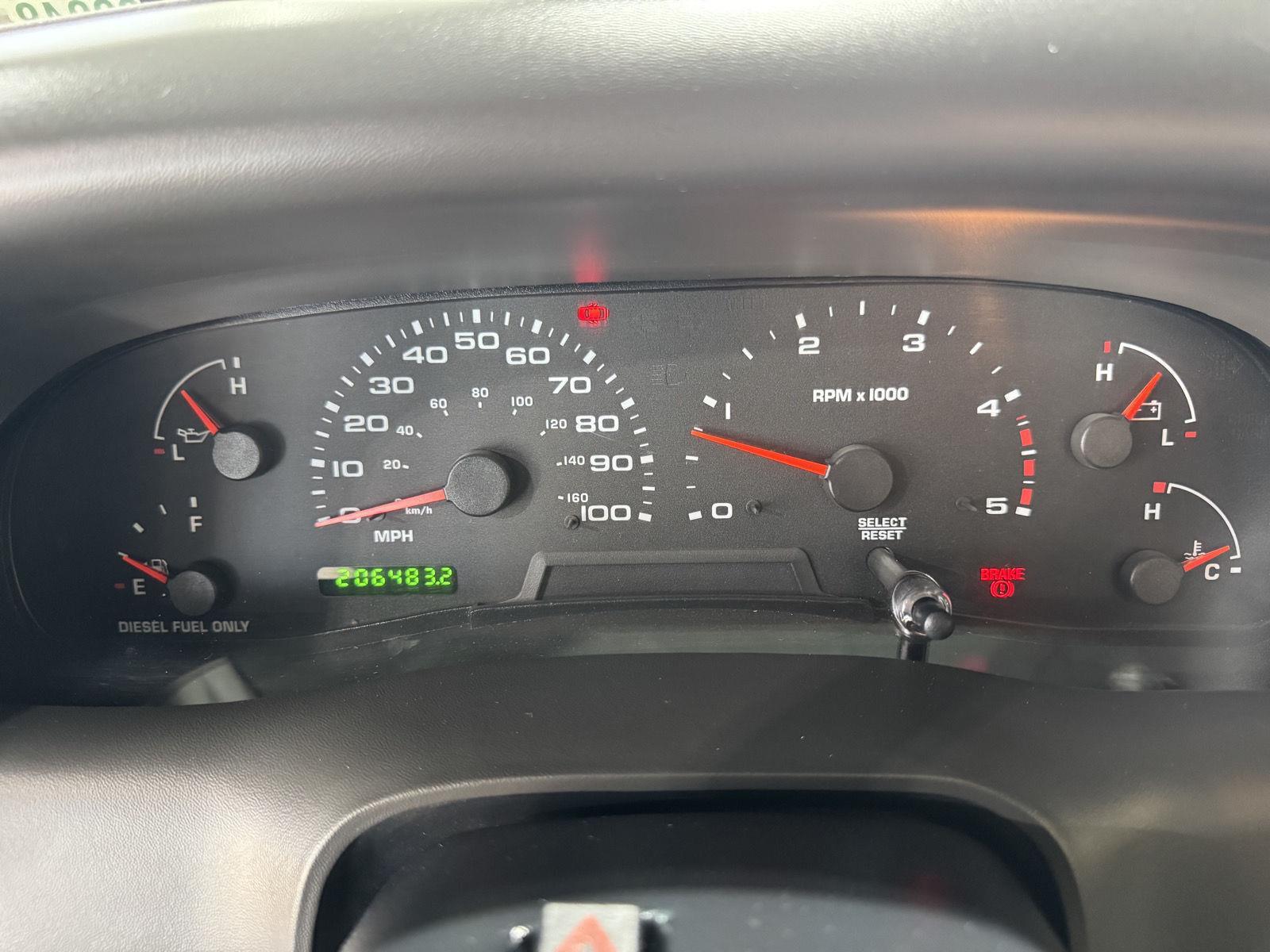 Vehicle photo 3