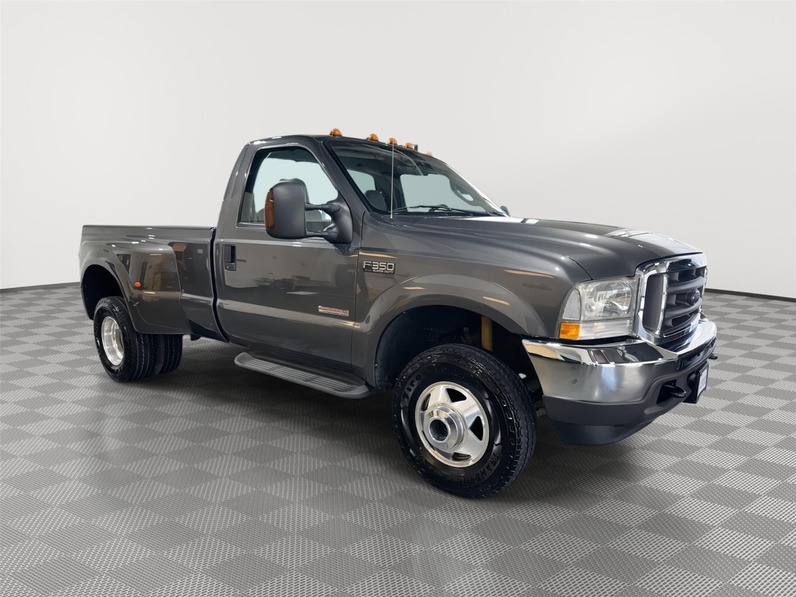 Vehicle photo 6