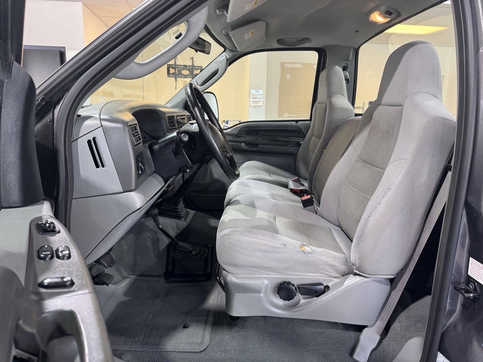 Vehicle photo 19