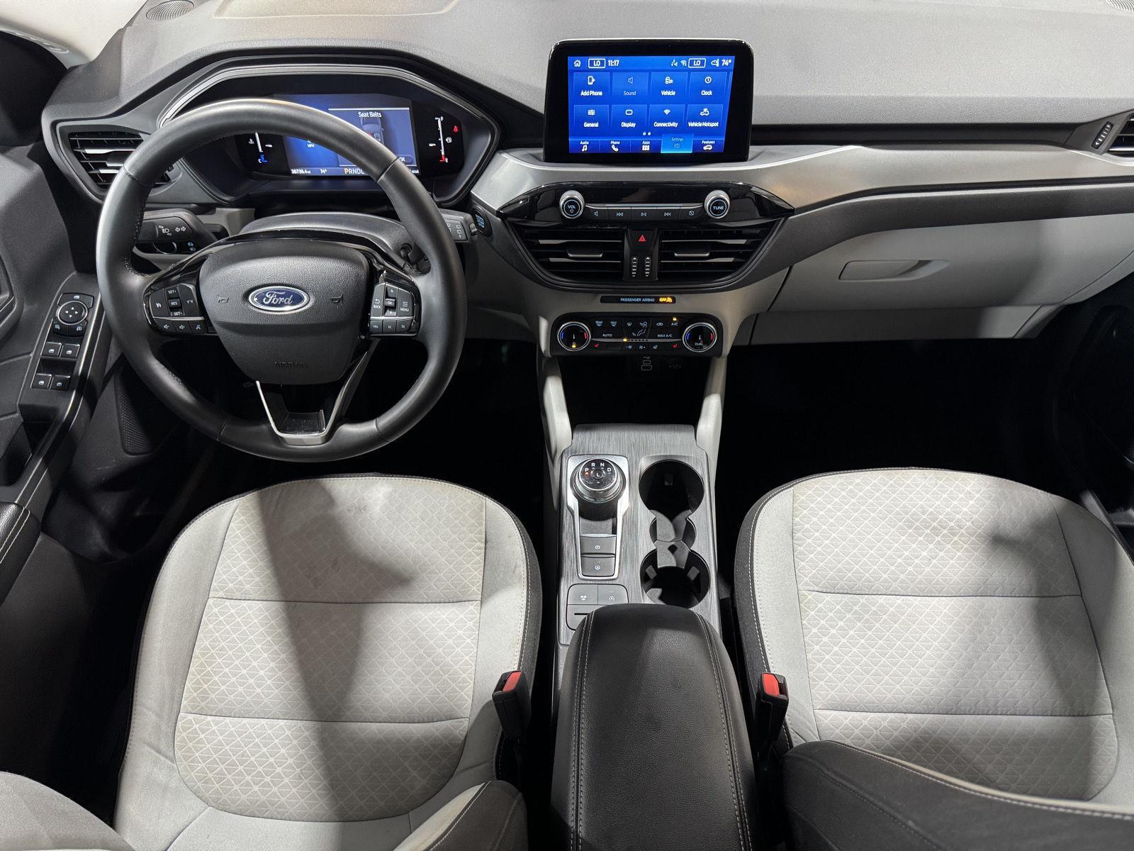 Vehicle photo 21