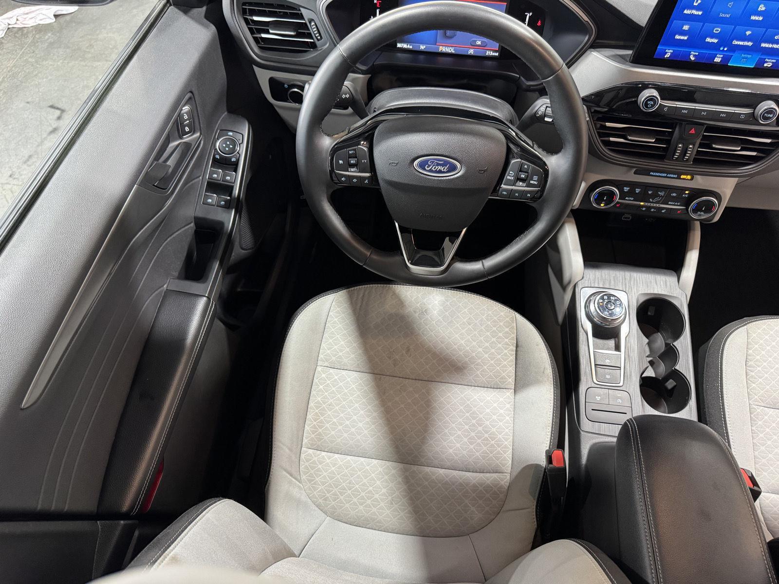 Vehicle photo 22