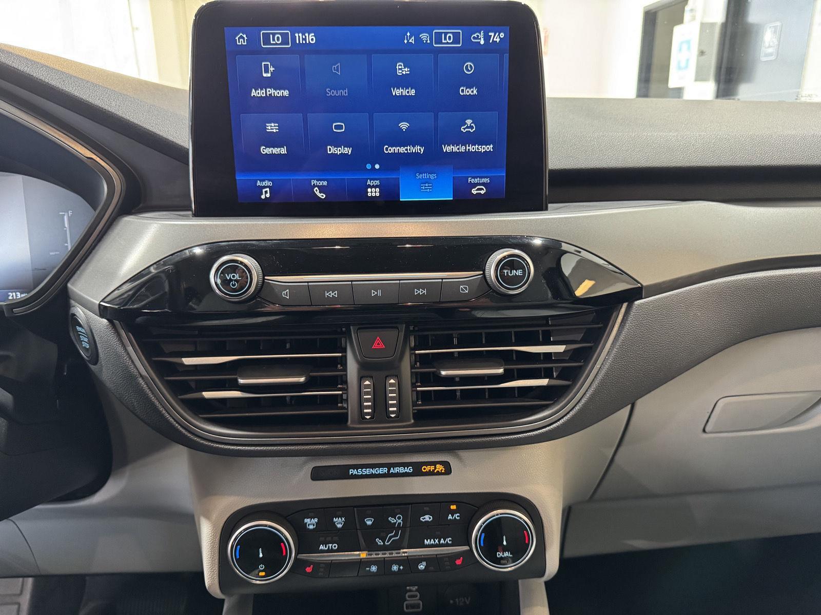 Vehicle photo 31