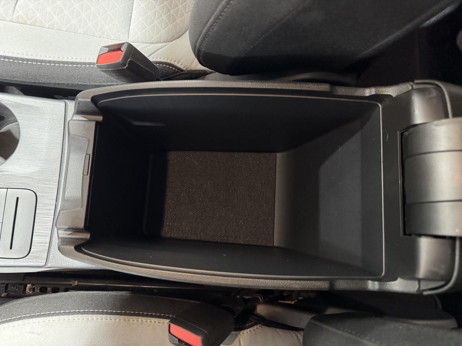 Vehicle photo 37
