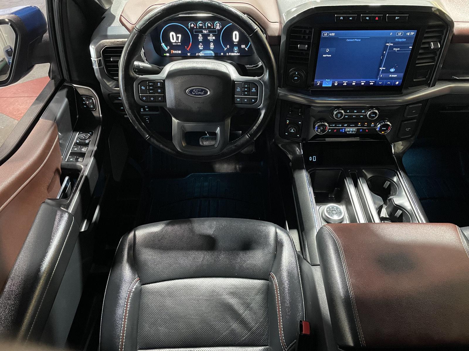 Vehicle photo 23