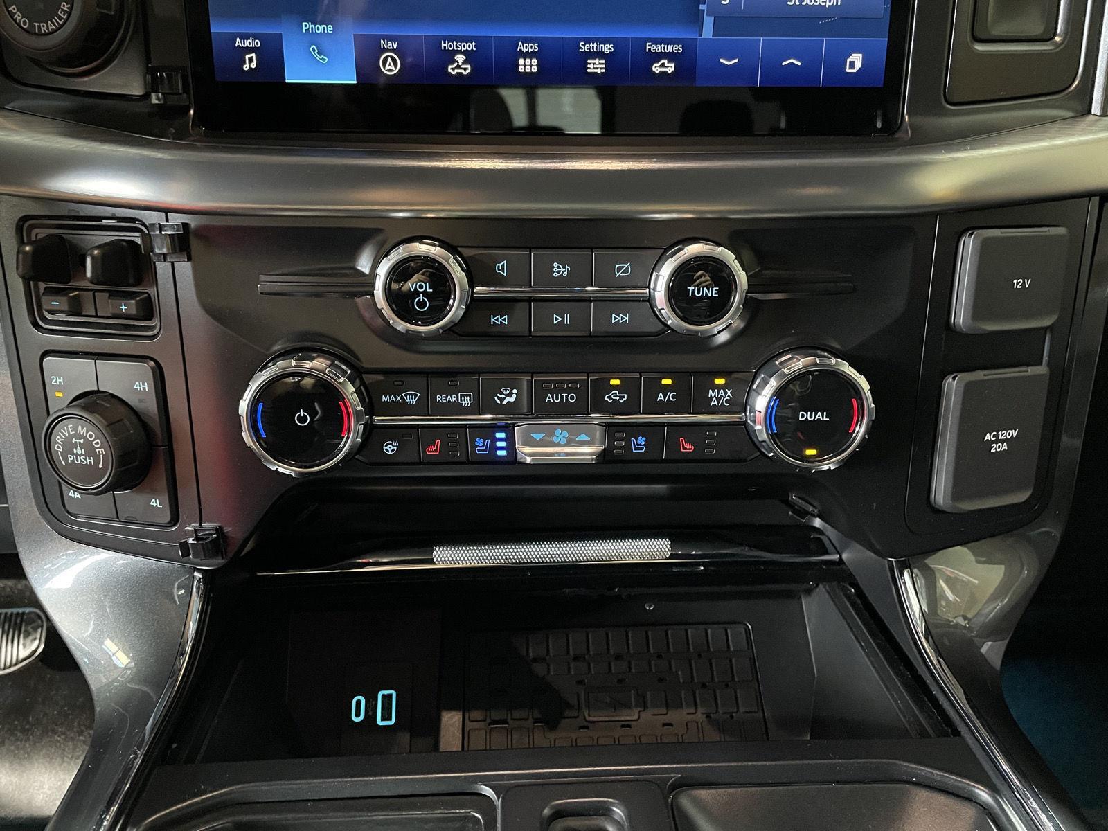 Vehicle photo 27