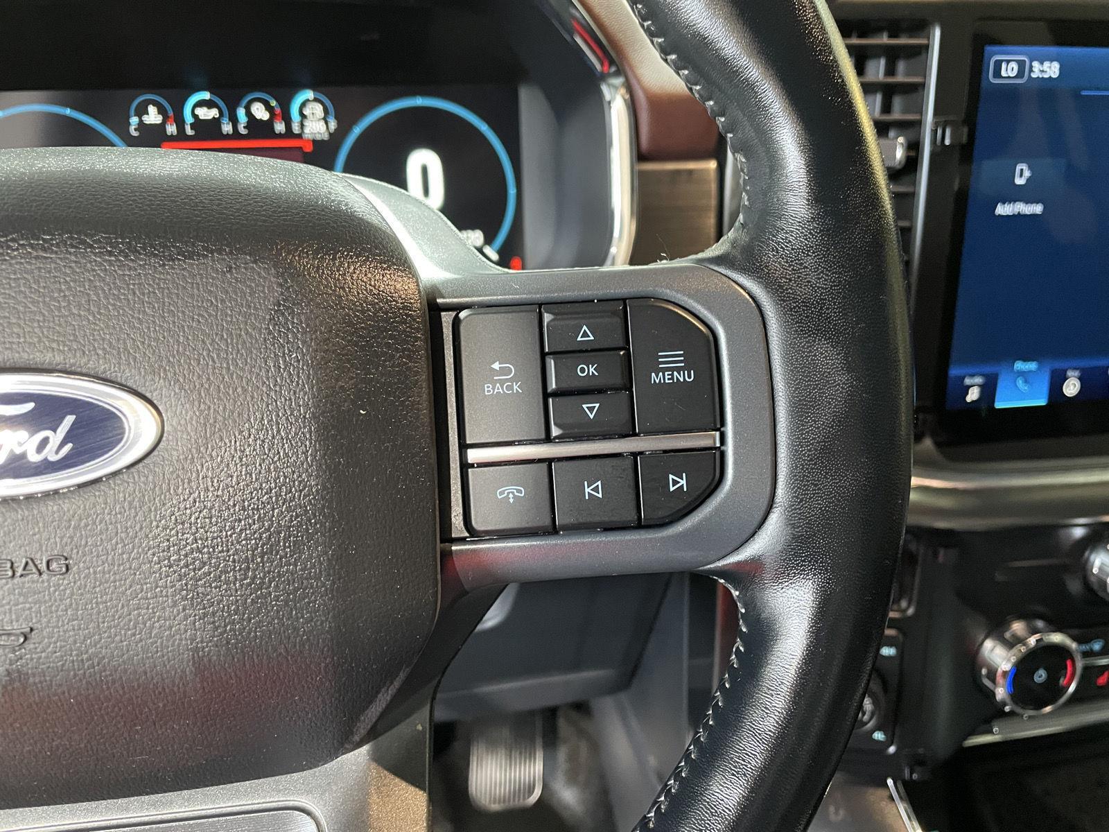 Vehicle photo 43