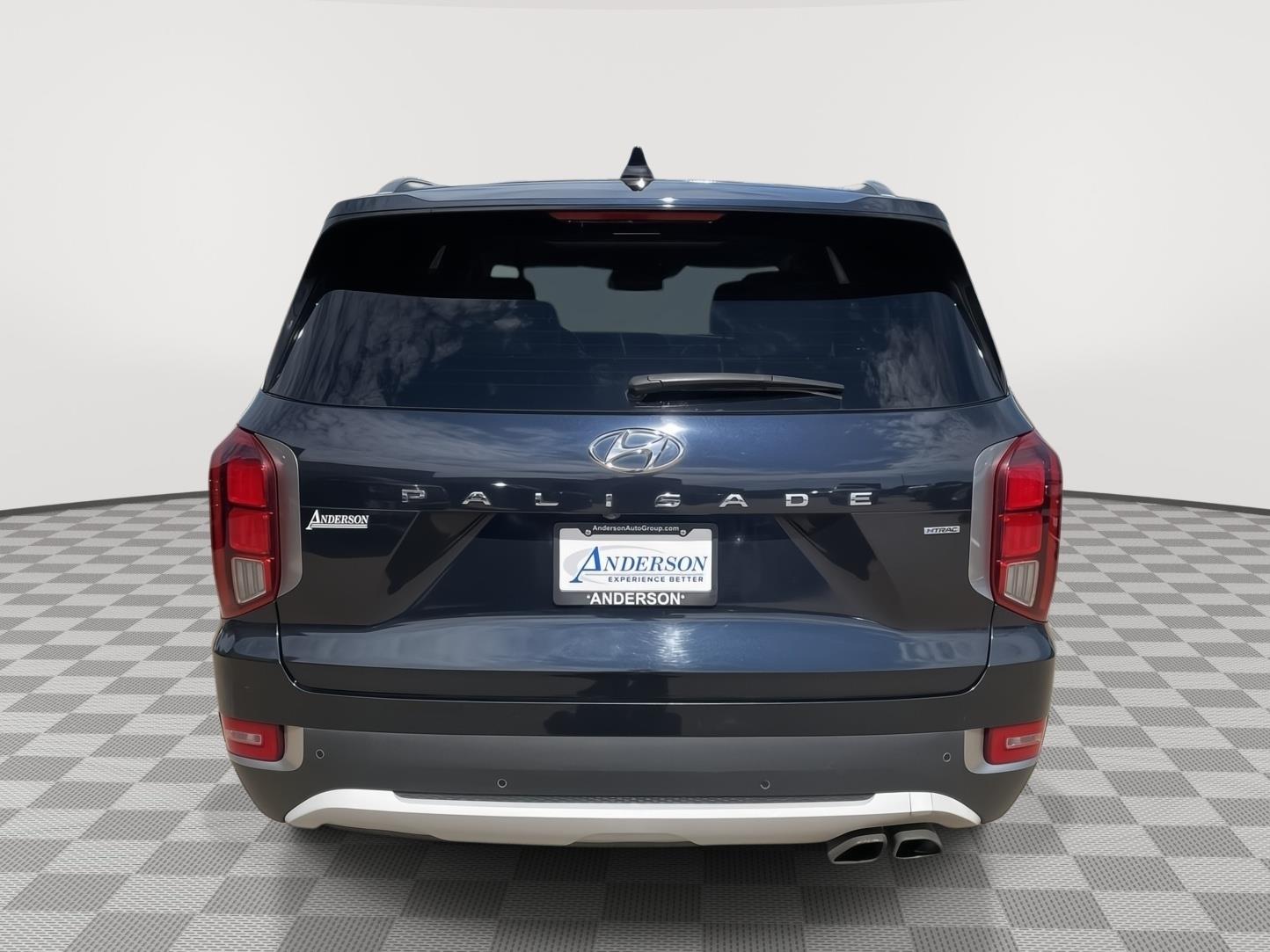 Vehicle photo 8