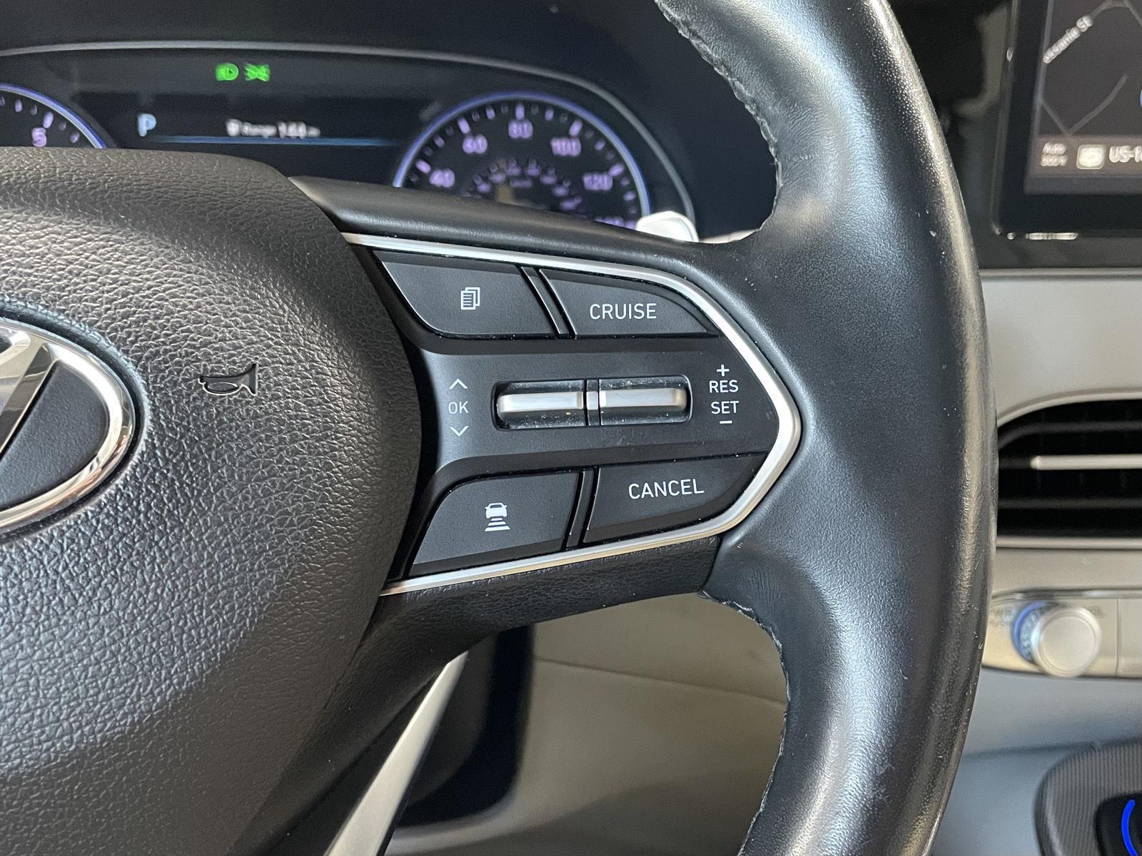 Vehicle photo 13