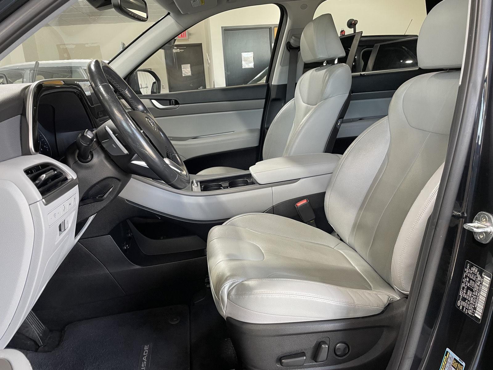 Vehicle photo 17