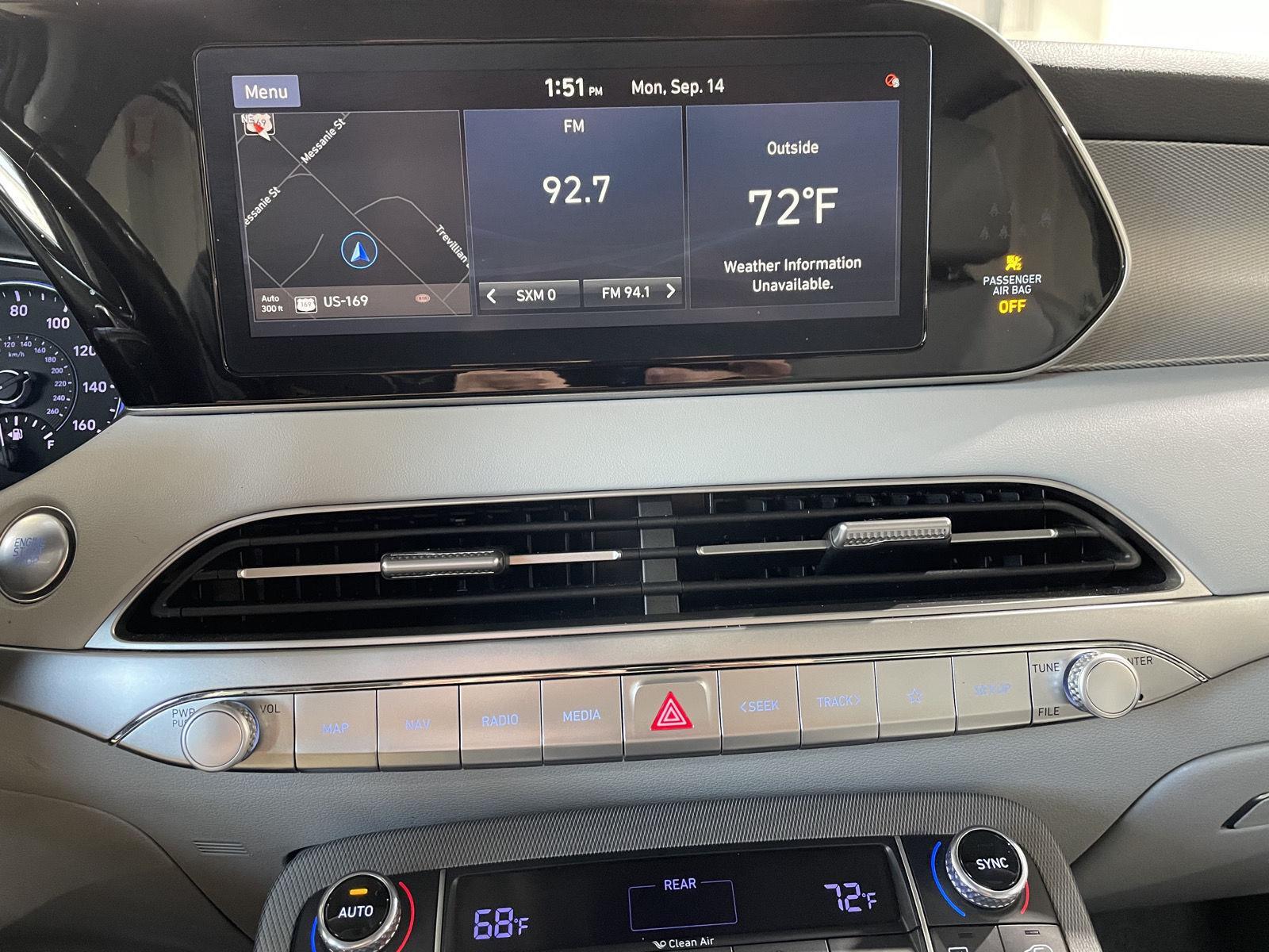 Vehicle photo 31