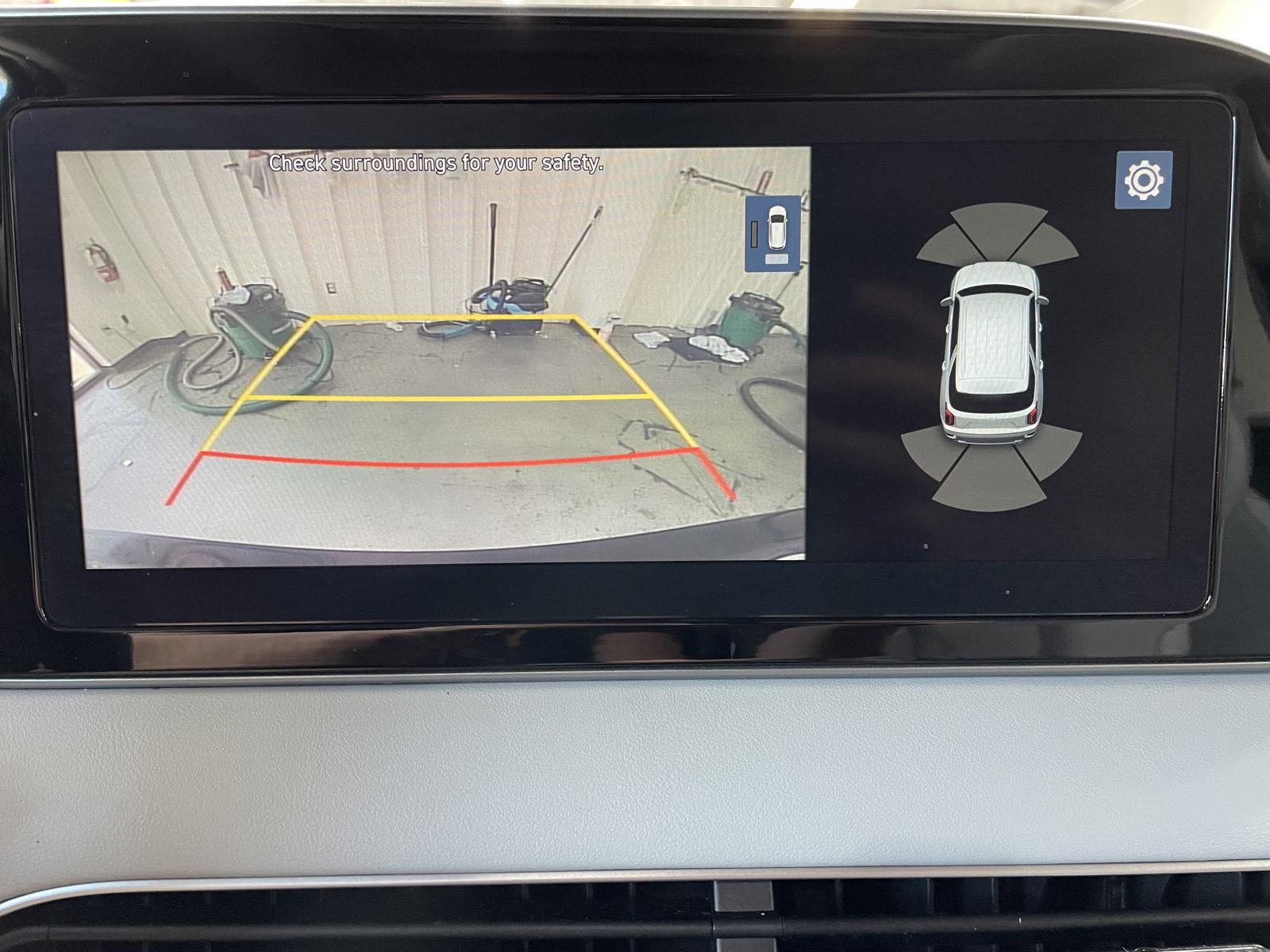 Vehicle photo 32